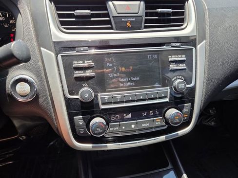 Used 2018 Nissan Altima 2.5 SV FWD image 21