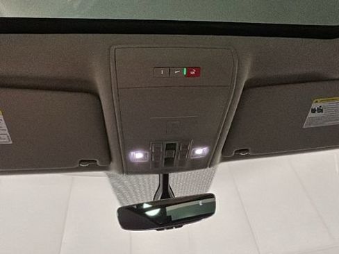 Used 2021 Volkswagen Atlas SE w/ Panoramic Sunroof Package AWD/4WD image 25