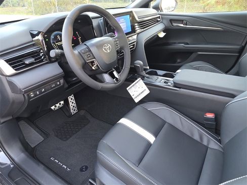 New 2026 Toyota Camry SE image 25