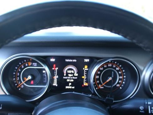Used 2023 Jeep Gladiator Sport AWD/4WD image 27