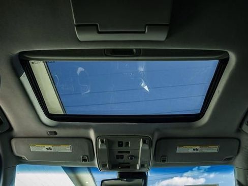 Used 2016 GMC Yukon SLT w/ Open Road Package image 30