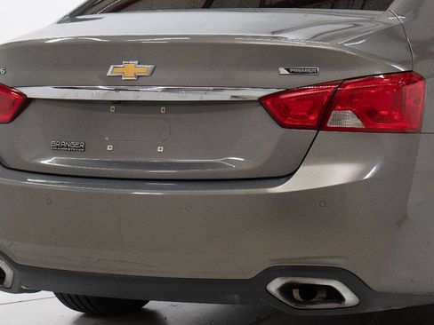 Used 2019 Chevrolet Impala Premier FWD image 12