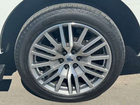 Used 2022 Ford Expedition Platinum AWD/4WD image 46