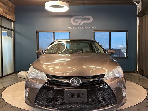 Used 2016 Toyota Camry SE image 8