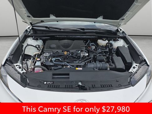 Used 2025 Toyota Camry SE FWD image 38