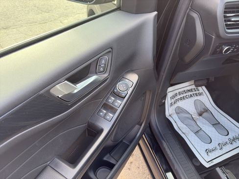 New 2026 Ford Escape ST-Line w/ Tech Pack #1 image 17