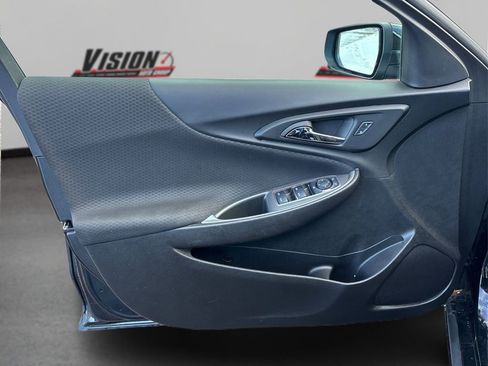 Used 2025 Chevrolet Malibu LT image 25