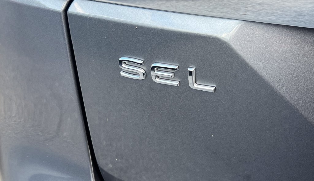 Used 2024 Volkswagen Atlas SEL AWD/4WD image 17
