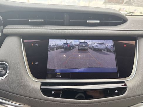 Certified 2022 Cadillac XT5 Premium Luxury image 18