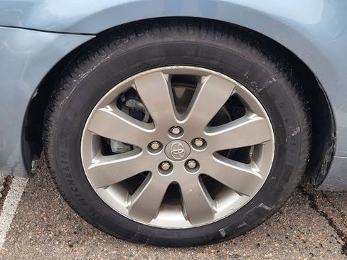 Used 2006 Toyota Avalon XL image 10