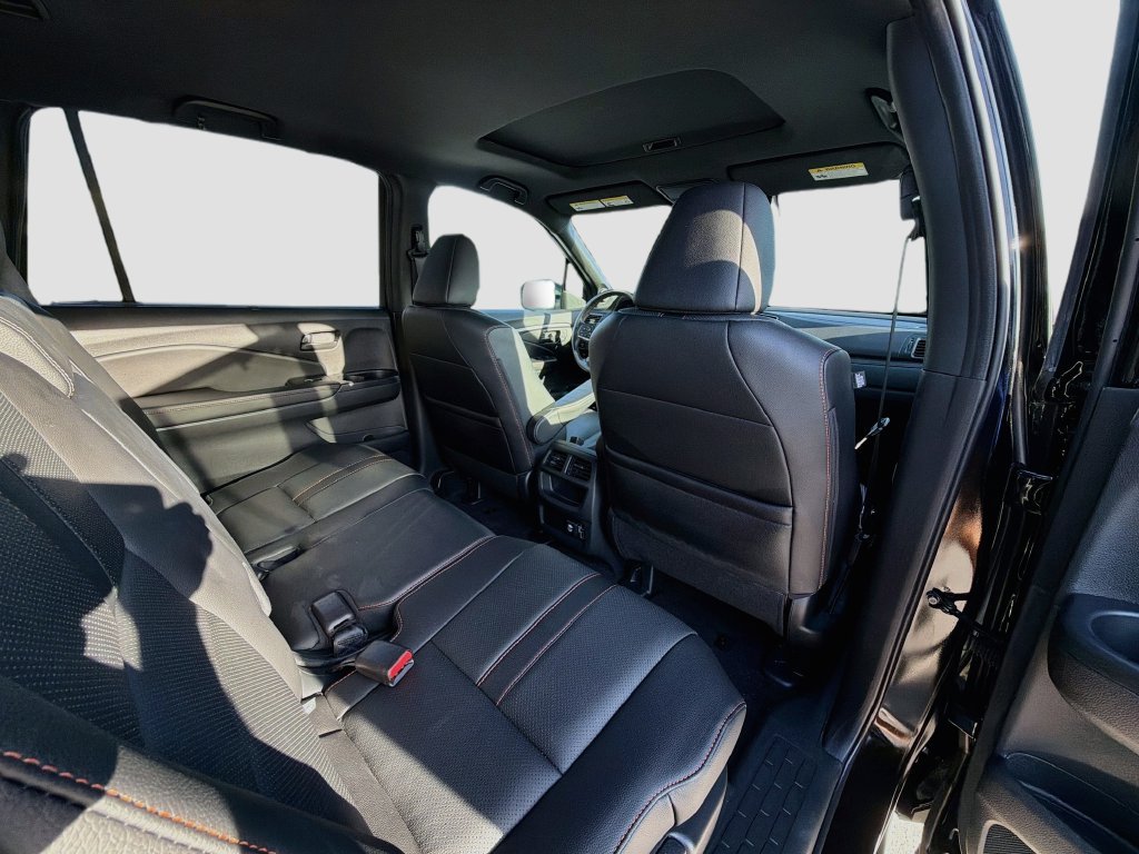 Certified 2023 Honda Passport TrailSport image 30