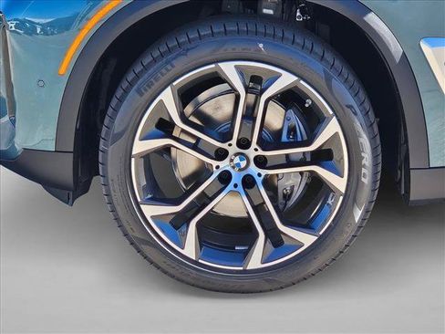 Certified 2026 BMW X5 sDrive40i w/ Climate Comfort Package RWD image 18