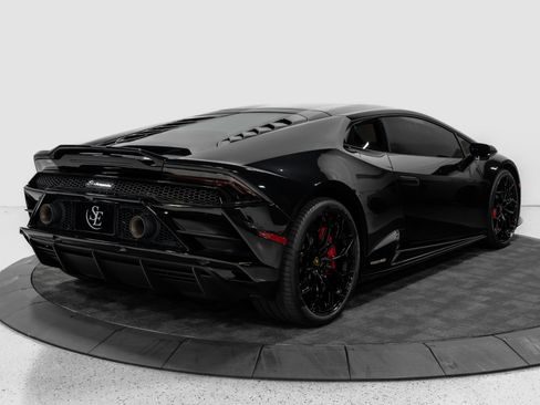 Used 2020 Lamborghini Huracan EVO AWD/4WD image 9