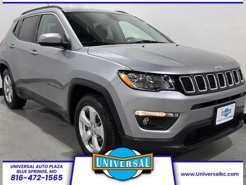 Used 2019 Jeep Compass Altitude w/ Cold Weather Group image 1