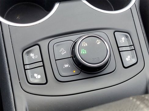 Used 2020 GMC Terrain SLT w/ Preferred Package image 21