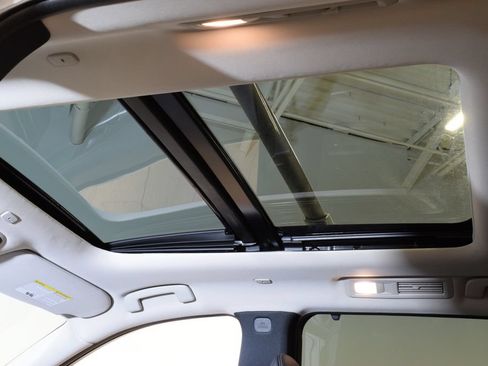 Used 2026 INFINITI QX60 Luxe w/ Family Package AWD/4WD image 4