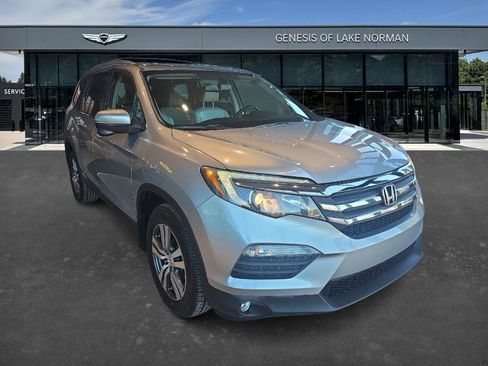 Used 2017 Honda Pilot EX-L image 2