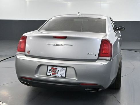Used 2018 Chrysler 300 S w/ Beats Audio Group image 7