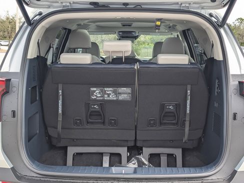 New 2026 Kia Carnival SX Prestige FWD image 13