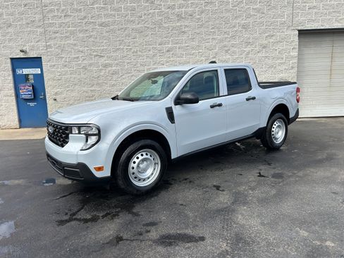 New 2025 Ford Maverick XL FWD image 5