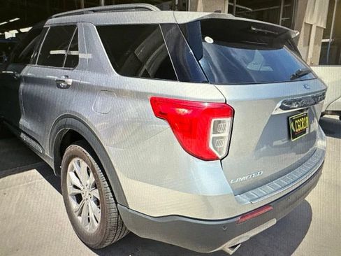 Used 2024 Ford Explorer Limited AWD/4WD image 9