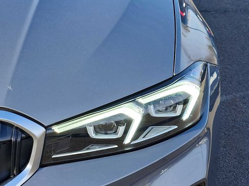 Used 2025 BMW 330i xDrive Sedan w/ Convenience Package image 9