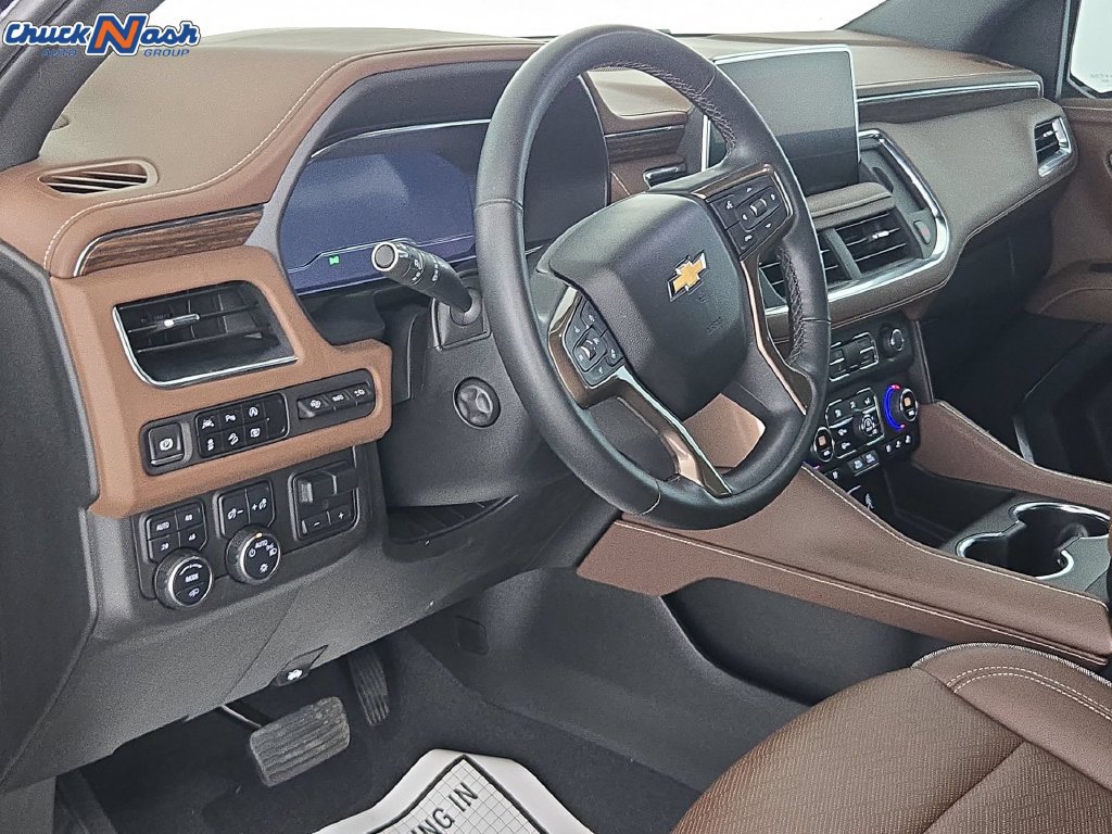Used 2024 Chevrolet Tahoe High Country AWD/4WD image 16