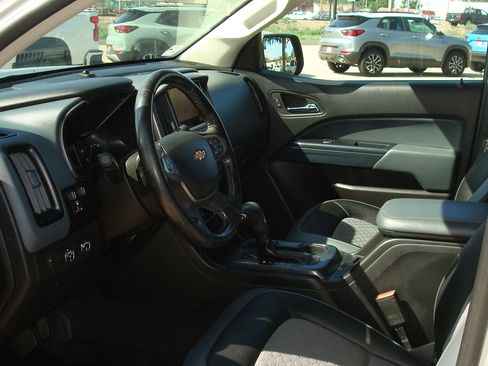 Used 2020 Chevrolet Colorado Z71 AWD/4WD image 8