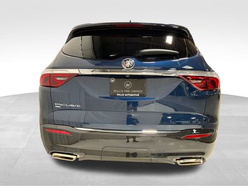 Used 2023 Buick Enclave Essence image 4