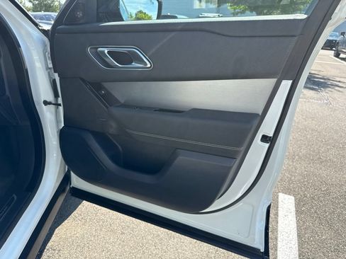 Certified 2023 Land Rover Range Rover Velar R-Dynamic S AWD/4WD image 17