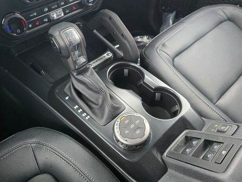 New 2026 Ford Bronco Badlands AWD/4WD image 23