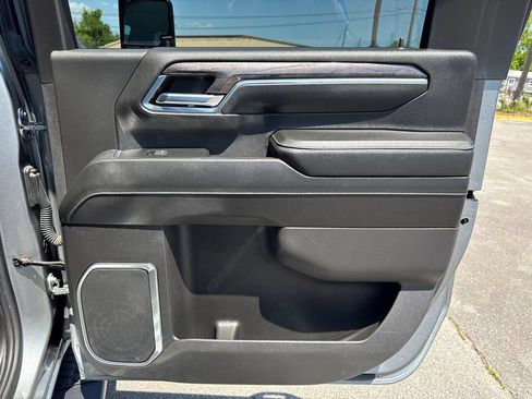 Used 2024 Chevrolet Silverado 2500 LTZ AWD/4WD image 17