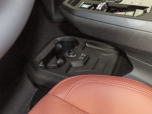 Used 2026 BMW iX xDrive45 w/ M Sport Package image 27