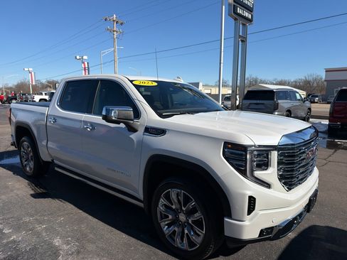 Used 2023 GMC Sierra 1500 Denali w/ Denali Reserve Package image 3
