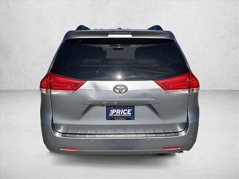 Used 2011 Toyota Sienna XLE w/ XLE Navigation Pkg image 7