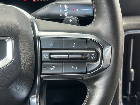 Used 2025 GMC Yukon Denali AWD/4WD image 30