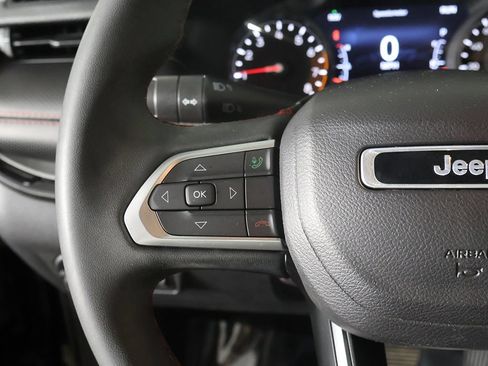 Used 2022 Jeep Compass Trailhawk AWD/4WD image 37