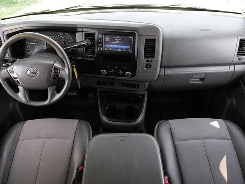 Used 2019 Nissan NV 2500 SV RWD image 10