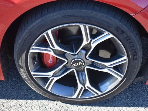 Used 2018 Kia Stinger GT2 AWD/4WD image 11