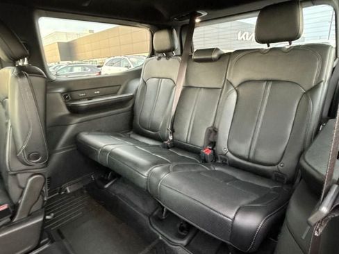 Used 2023 Jeep Wagoneer Series II AWD/4WD image 28