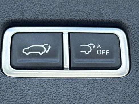 Used 2025 Kia Sorento EX image 19