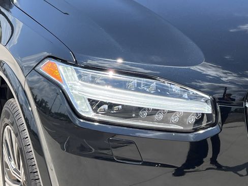 Used 2025 Volvo XC90 B6 Plus AWD/4WD image 10
