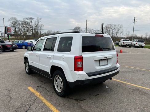 Used 2016 Jeep Patriot Sport w/ Power Value Group FWD image 7