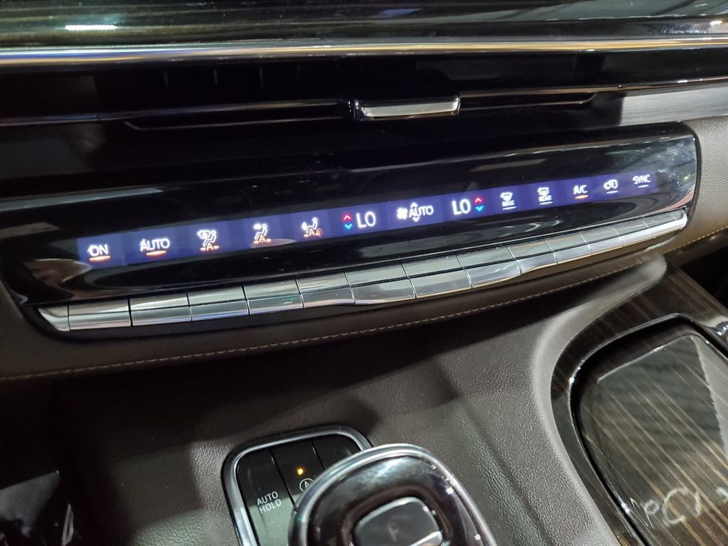Used 2022 Cadillac Escalade ESV Premium Luxury AWD/4WD image 36