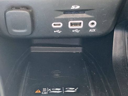 Used 2021 Chevrolet TrailBlazer RS w/ Sun and Liftgate Package FWD image 23