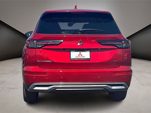 New 2025 Mitsubishi Outlander SE image 5