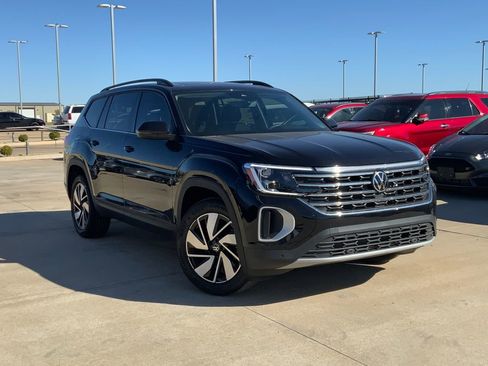 Used 2026 Volkswagen Atlas SE AWD/4WD image 2
