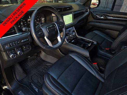 Used 2023 GMC Yukon Denali w/ Denali Reserve Package image 11
