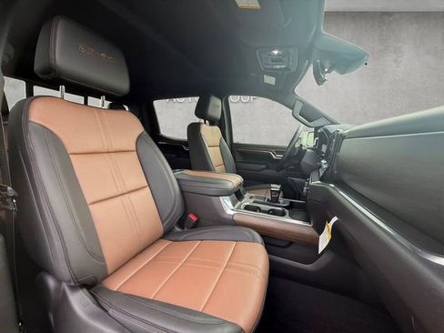 Certified 2024 Chevrolet Silverado 1500 High Country w/ Technology Package image 22