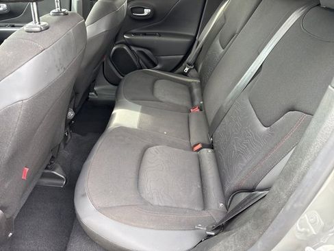 Used 2020 Jeep Renegade Trailhawk image 23